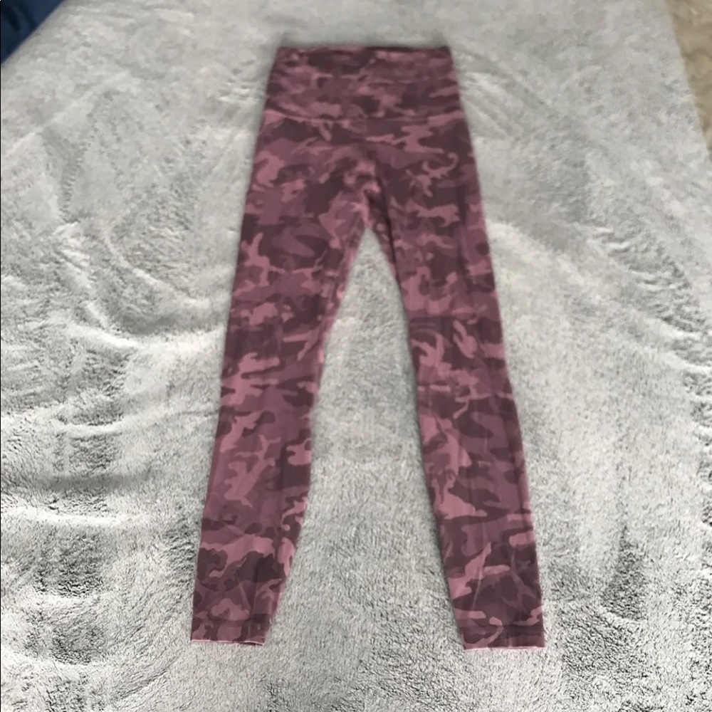 Lululemon align pink camo 25”